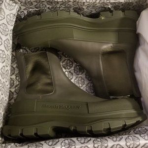 Brand New Alexander Mcqueen Leather Chelsea Boot Green  Sz 45/12